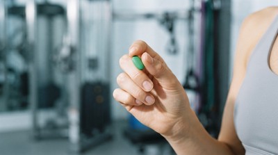 女性更年期骨鬆風險高 國民健康署籲「動對吃對」顧骨本